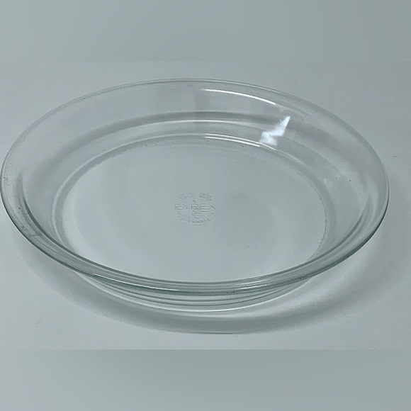 Mid Century Vintage Pyrex 9 Inch Pie Dish - Picture 10 of 12